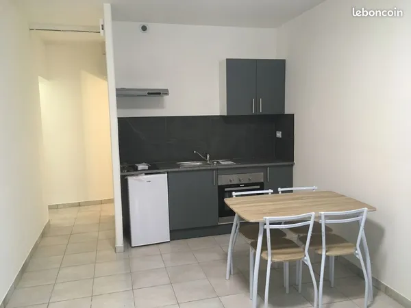 A louer studio meublé