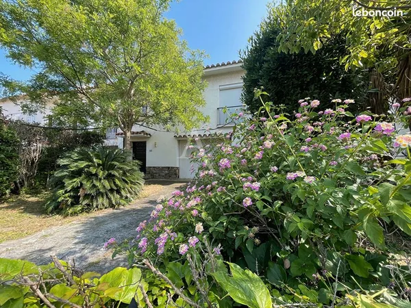 Villa 6 pièces 163 m²