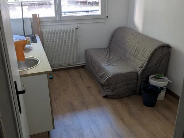 Studio refait à neuf et meublé 115 Cours Fauriel