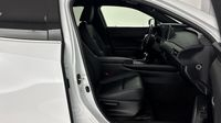 Lexus Ux 250h 2WD F SPORT MY21 — photo 15