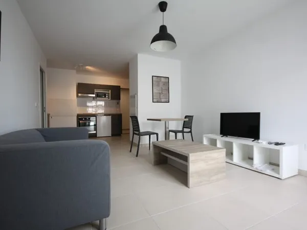 Spacieux appartement 2 pièces dans un immeuble neuf