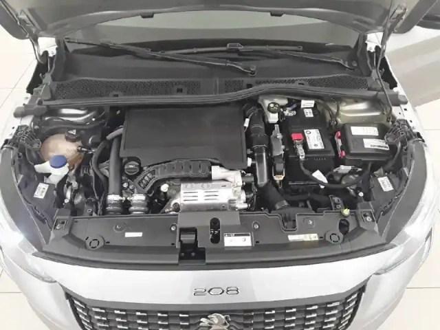 Peugeot 208 puretech 100 s&amp;s eat8 — photo 40