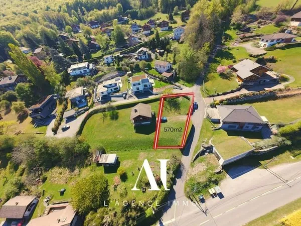 Terrain 570 m²