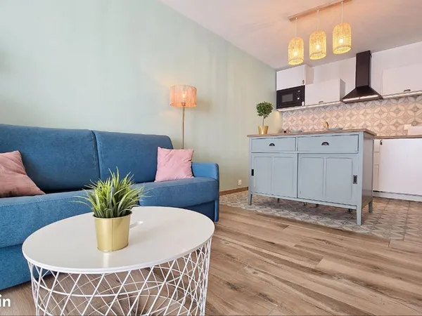 Appartement rénové 49m2 à 5 min plage & port