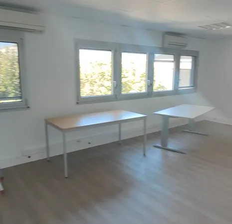 Local Bureaux RDC 60m² PMR professionnel de santé