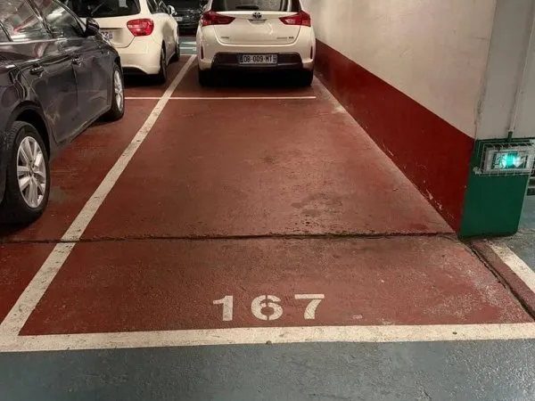 Parking 12 m²