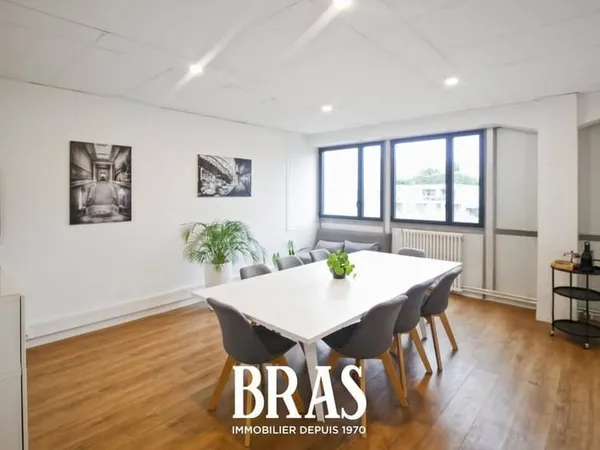 Bureaux 90 m²