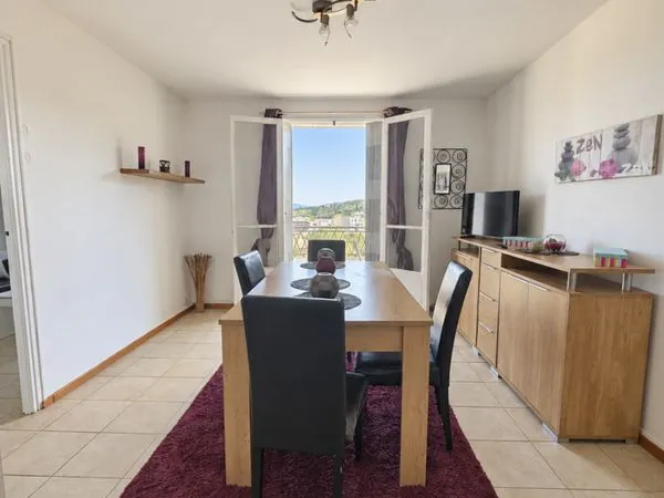 CORTE CENTRE- appartement type 4 traversant de 74 m² - terrasses - parking privatif - cave