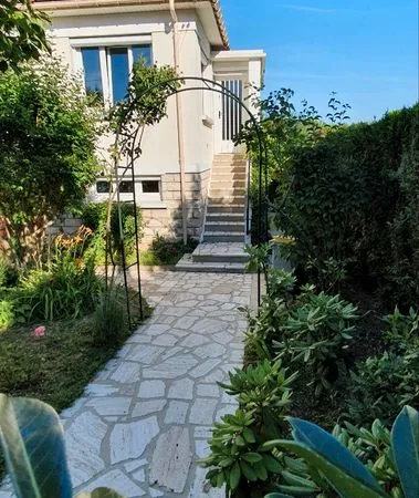 Appartement Location Bièvres 2p 25m² 700€