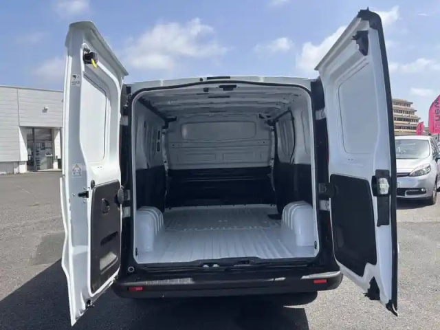 Renault Trafic fgn l1h1 2800 kg blue dci 130 — photo 18