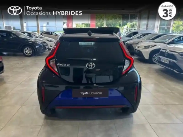 Toyota Aygo X 1.0 vvt-i 72ch air design pack zen — photo 4