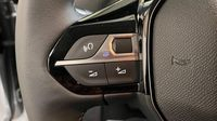 Peugeot 208 1.2 Hybrid 110ch Allure e-DCS6 — photo 14