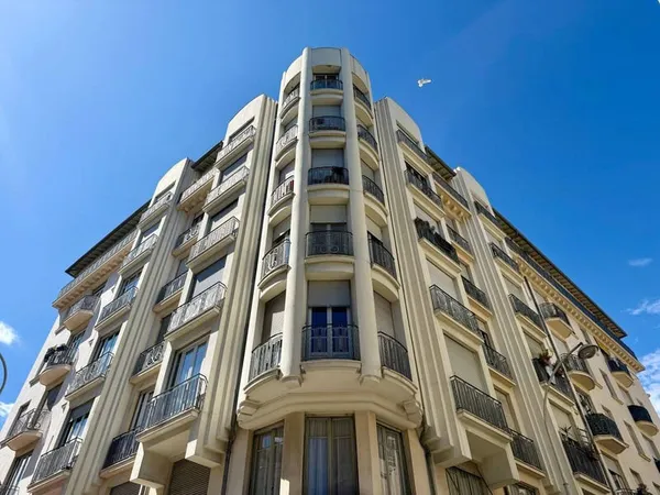 Studio 1 pièce 24 m²