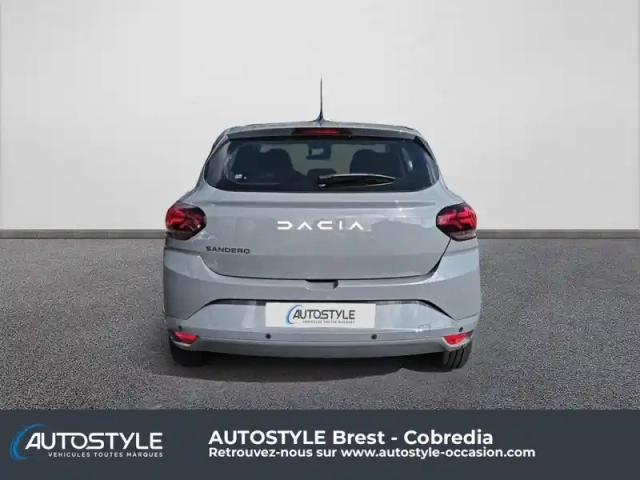 Dacia Sandero 1.0 sce 65ch essential — photo 9