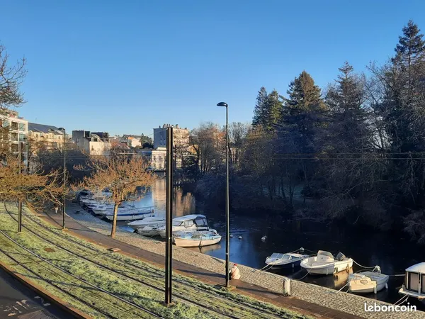 Appartement lumineux avec vue sur l'Île de Versailles — Quai de l'Erdre (Saint-Mihiel / Saint-Félix)