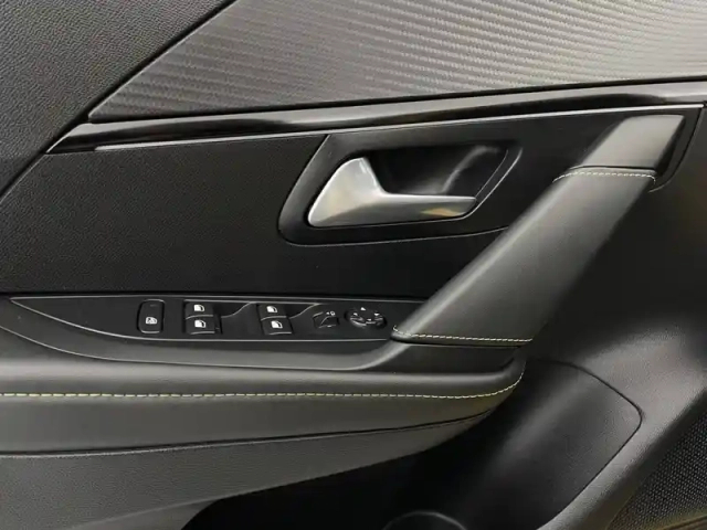 Peugeot 208 puretech 100 s&amp;s bvm6 — photo 29