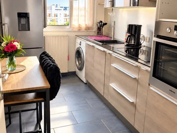 🏡 Appartement T2 43 m² entièrement rénové - Dernier étage - Parking & cave
