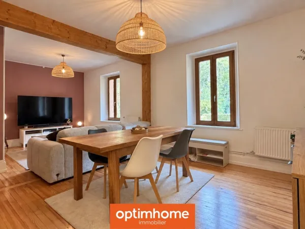 Maison mitoyenne en pierre - potentiel 2 logements - 4 chambres - jardin - petit garage