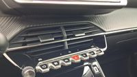 Peugeot 208 1.2 Hybrid 110ch Allure e-DCS6 — photo 15