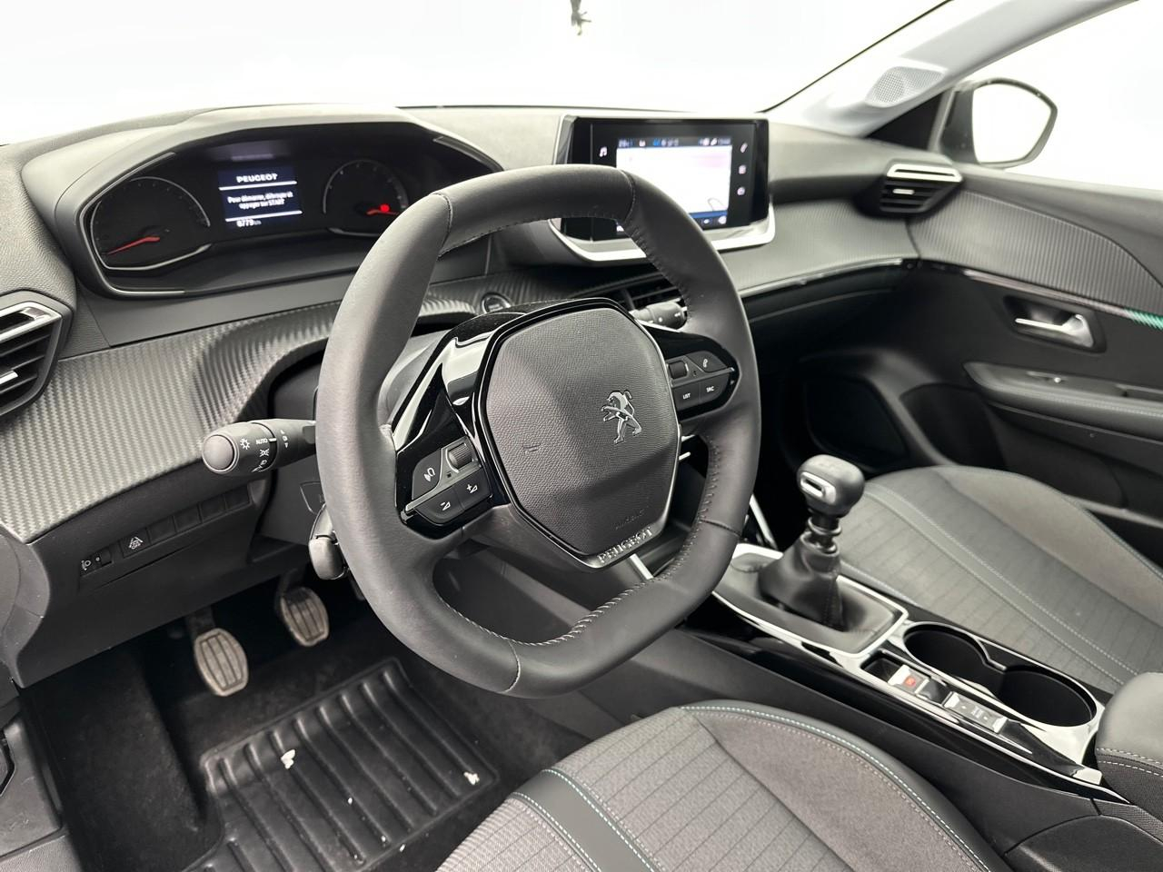 Peugeot 208 puretech 100 s&s bvm6 allure — photo 8