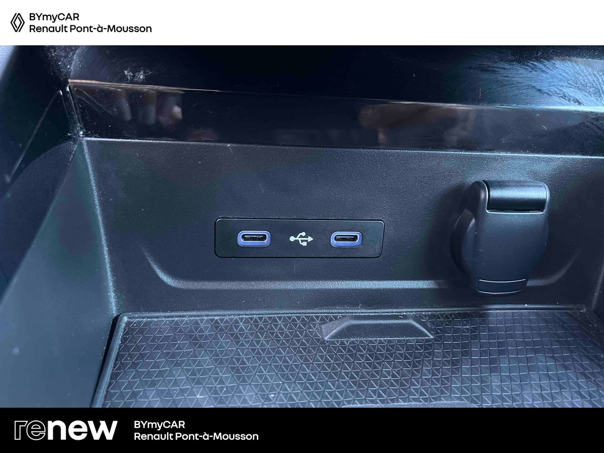 Renault Austral mild hybrid advanced 130 — photo 28