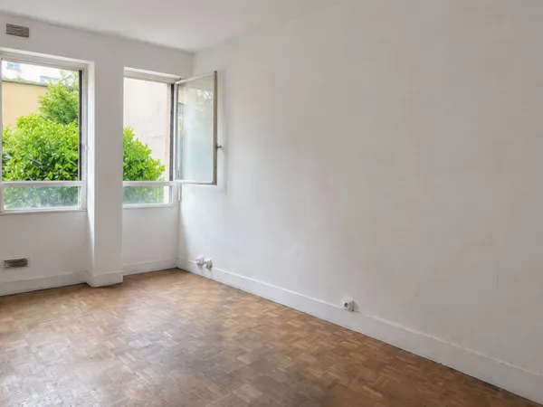 Studio 1 pièce 14 m²