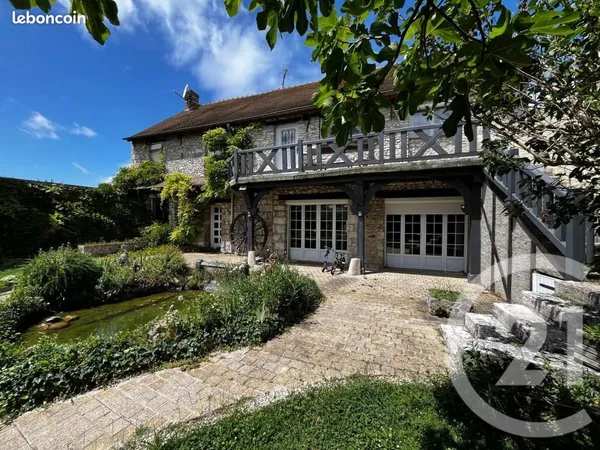 Maison 10 pièces 250 m²