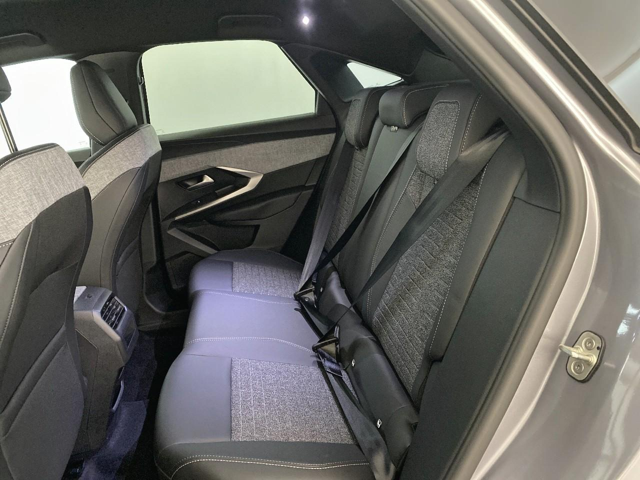 Peugeot 3008 hybrid 145 e-dcs6 allure — photo 10