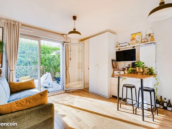Studio 1 pièce 23 m²