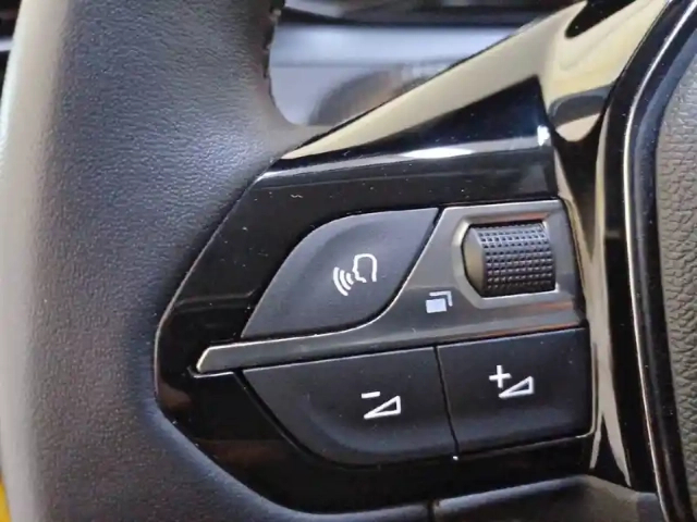 Peugeot 208 puretech 75 s&amp;s bvm5 — photo 27