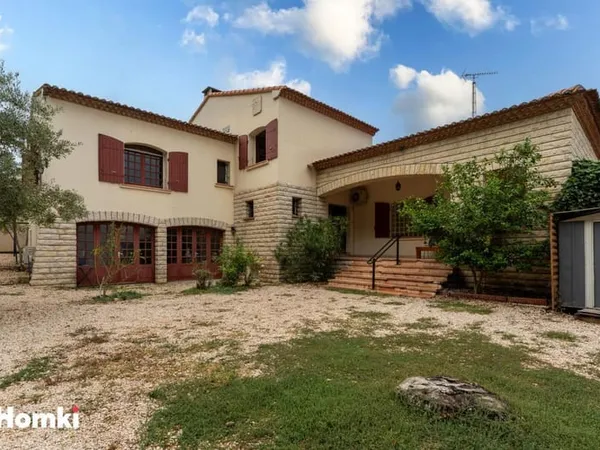 Maison/Villa T5 de 180 m² à Bellegarde 30127