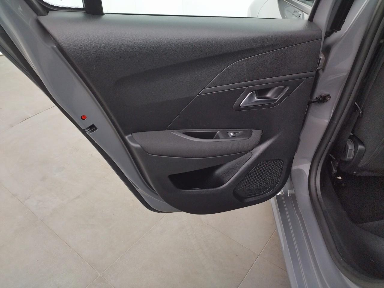 Peugeot 208 hybrid 100 e-dcs6 premium — photo 23