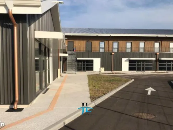 Local commercial 170 m²