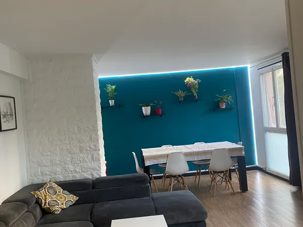 Loue chambre dans appartement à Montreuil pour juillet/Août