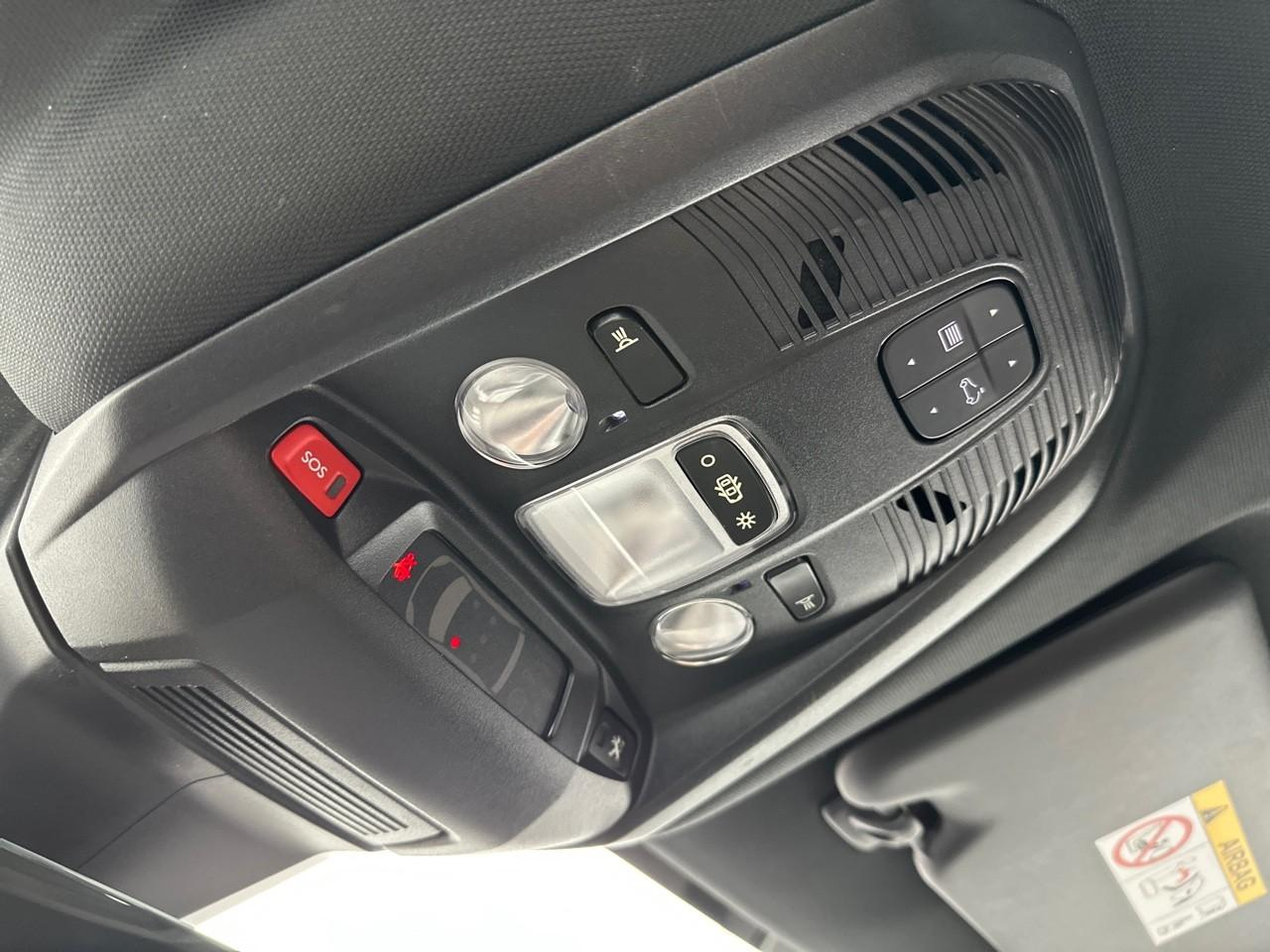 Peugeot 3008 hybrid4 300 e-eat8 gt — photo 34