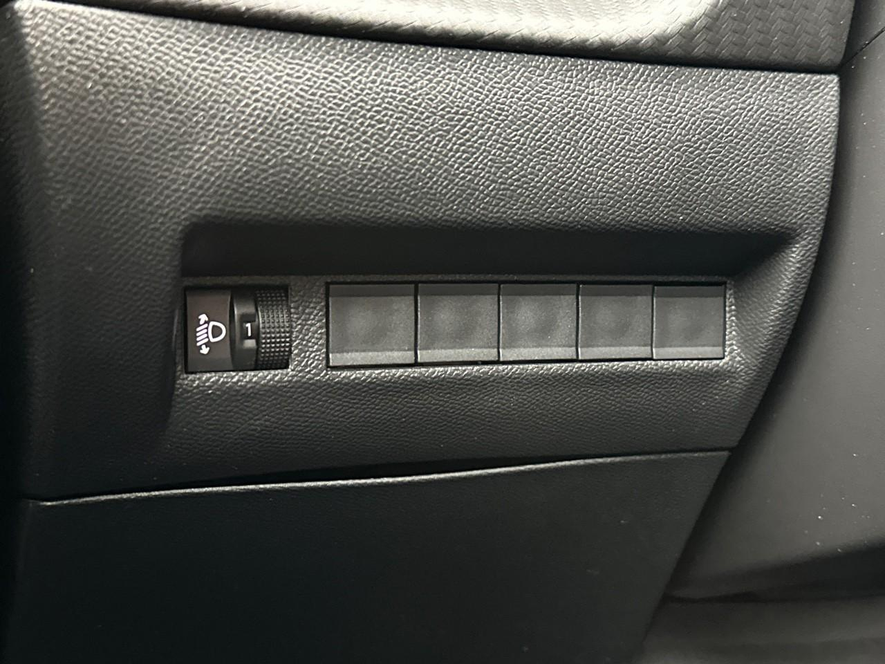 Peugeot 2008 100 s&s bvm6 style — photo 16