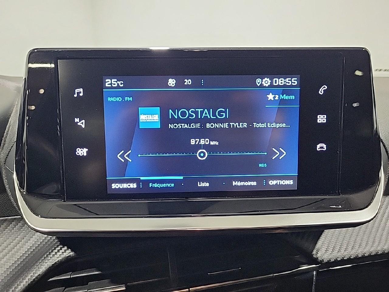 Peugeot 2008 puretech 100 s&s bvm6 style — photo 11
