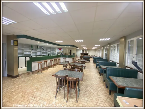 Fonds de commerce 14 pièces 130 m²