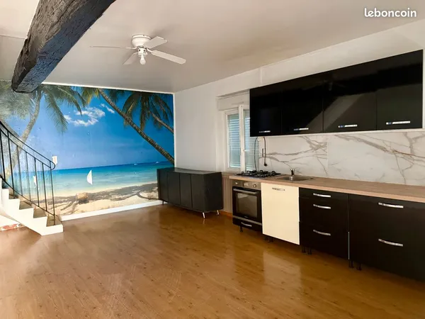Maison 3 pièces (56 m2) et grange aménageable (70 m2)