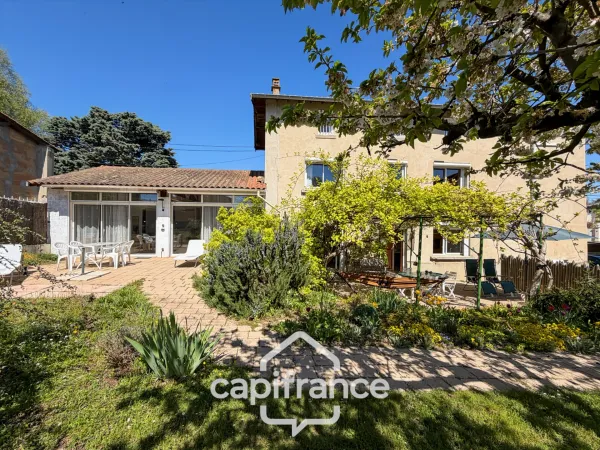 Maison 6 pièces 206 m²