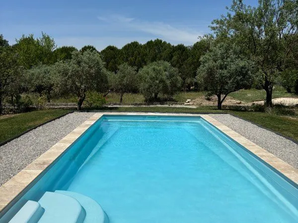 Appartement T2 neuf avec piscine jardin et terrasse