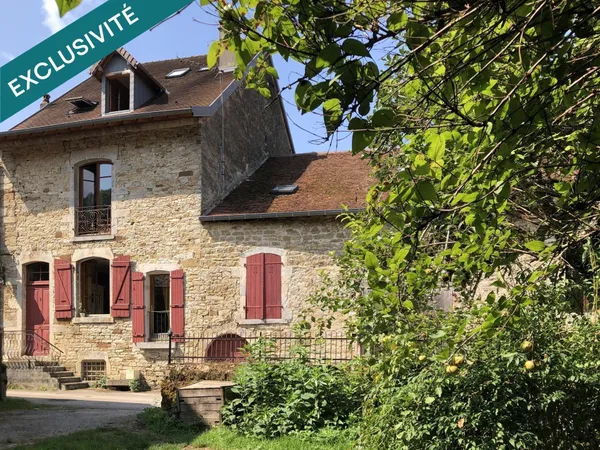 Maison en pierre - 359,33 m² - Les Planches-près-Arbois