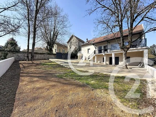 Maison 4 pièces 156 m²