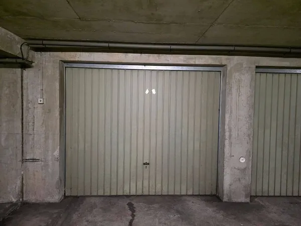 Parking 14 m²