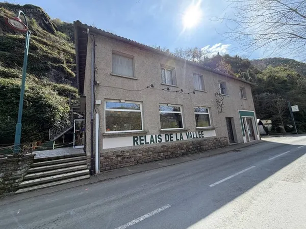 Murs commerciaux avec divers potentiels