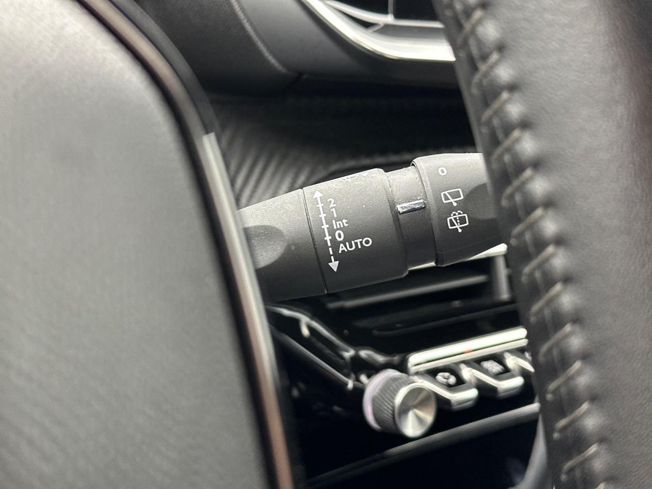 Peugeot 208 puretech 100 s&s bvm6 allure — photo 22