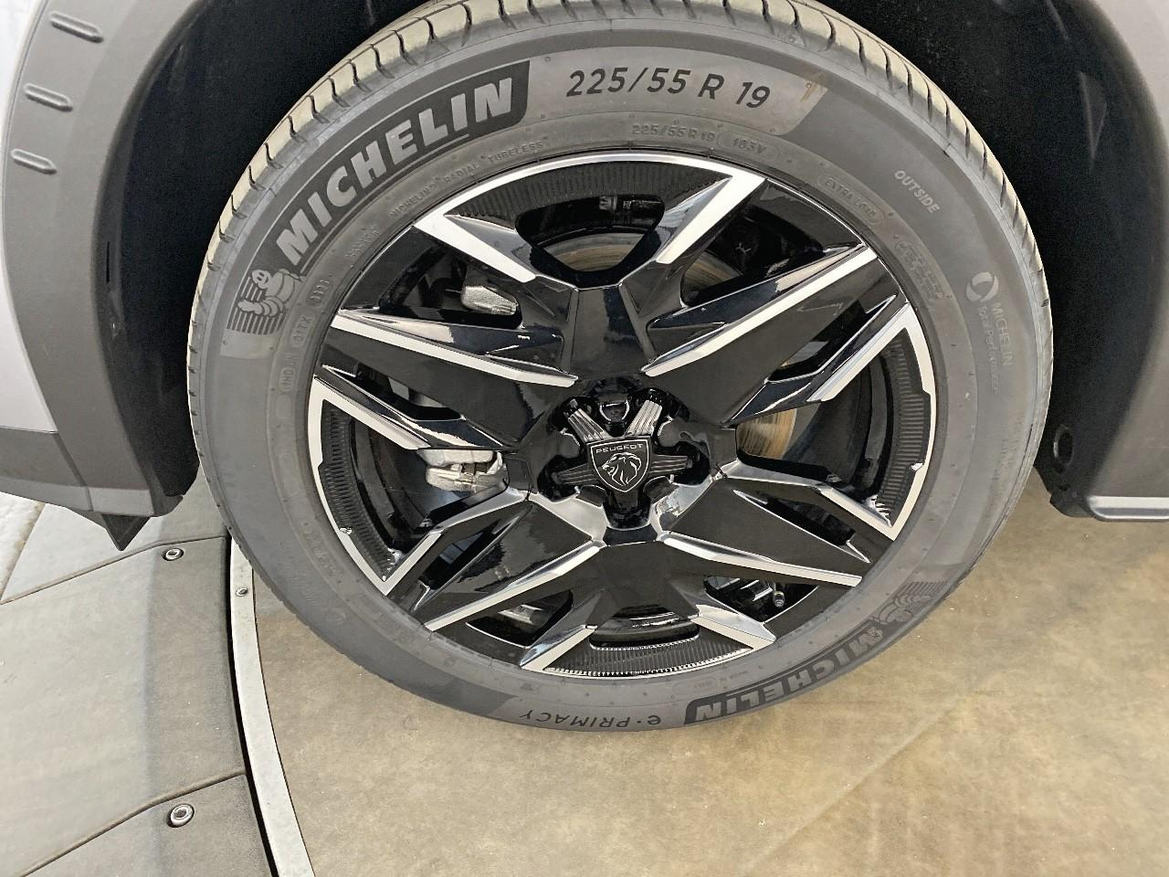 Peugeot 5008 hybrid 145 ch e-dcs6 gt — photo 11