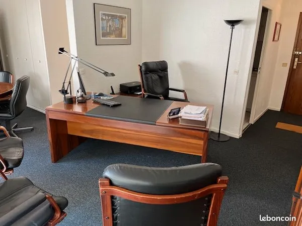 Appartement meublé en bureau