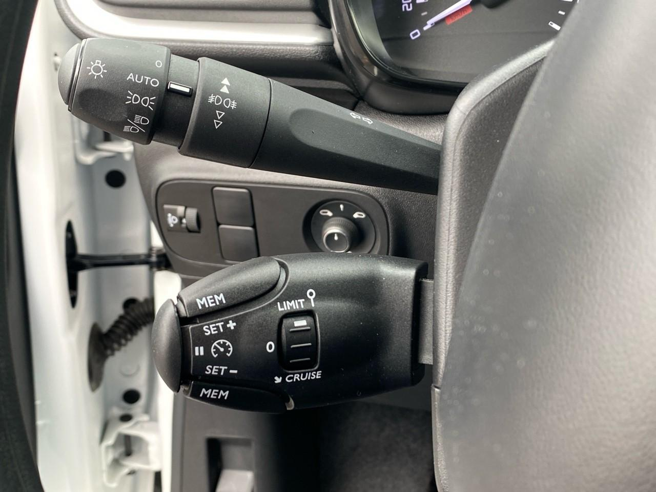 Citroën C3 1.2 puretech 83ch s&s shine — photo 16
