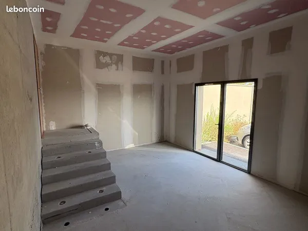 Bureau 24m2 centre de Langueux